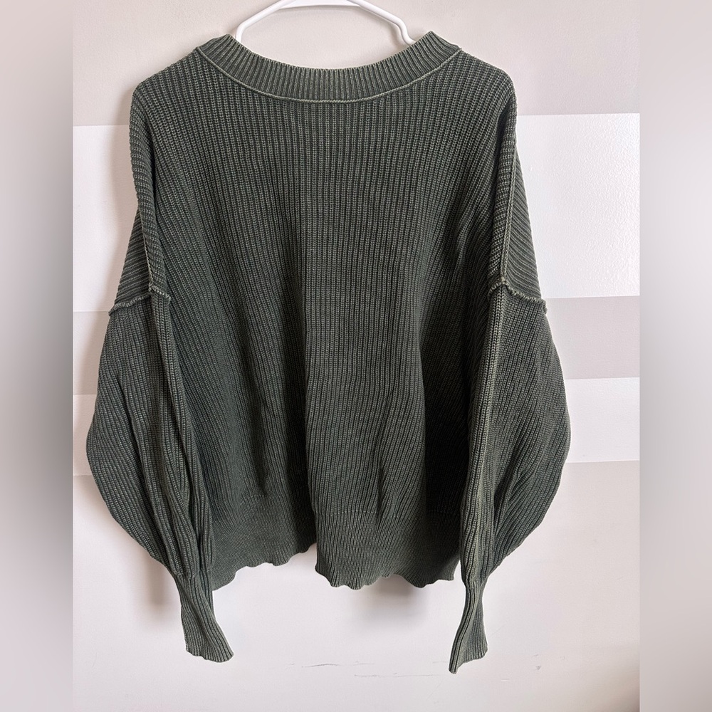 Aerie Beyond Sweater Size Small in Nomad Olive - Picture 3 of 3